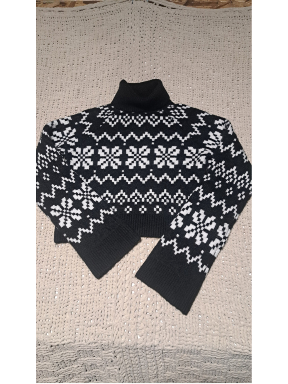Women's H&M Turtleneck Sweater Size S Black White Fair Isle Pattern